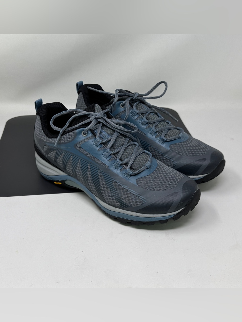 Women's Siren Edge 3 Waterproof rock Bluestone Low Athletic Hiking Shoes  10.5‎